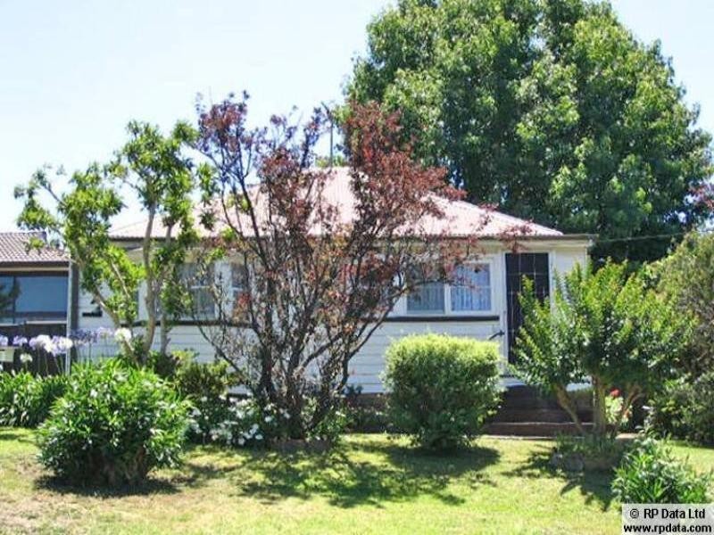 , 8 Keira Street, Mount Keira NSW 2500