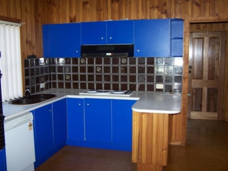 , 32 Station Street, Corrimal NSW 2518