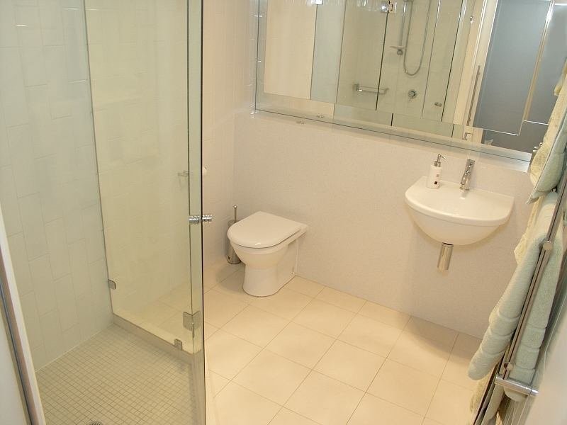 52 Palm Avenue, Holland Park West QLD 4121