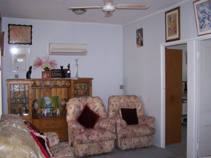 27 Lester St, Warwick QLD 4370