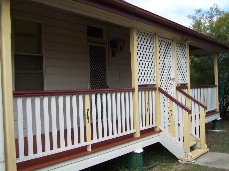 86 Albion St, Warwick QLD 4370