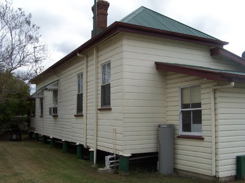 86 Albion St, Warwick QLD 4370