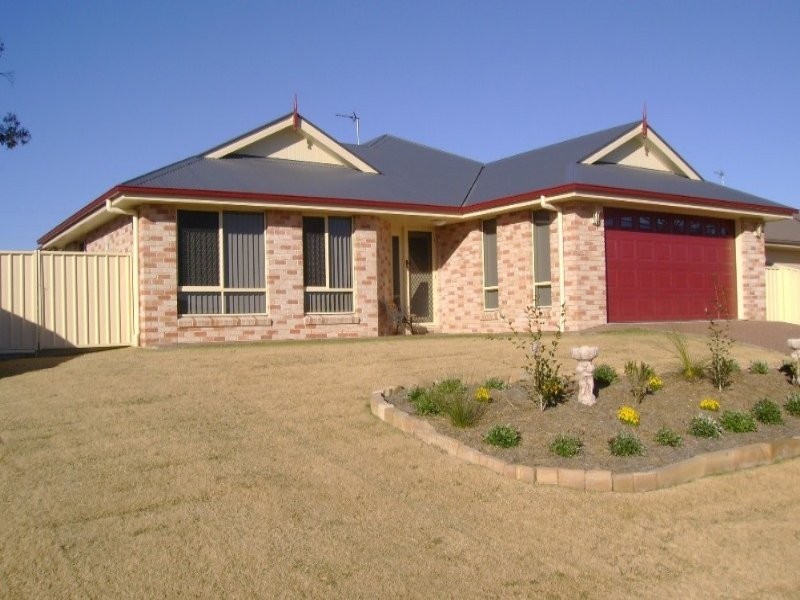 11 Coulsell Street, Warwick QLD 4370