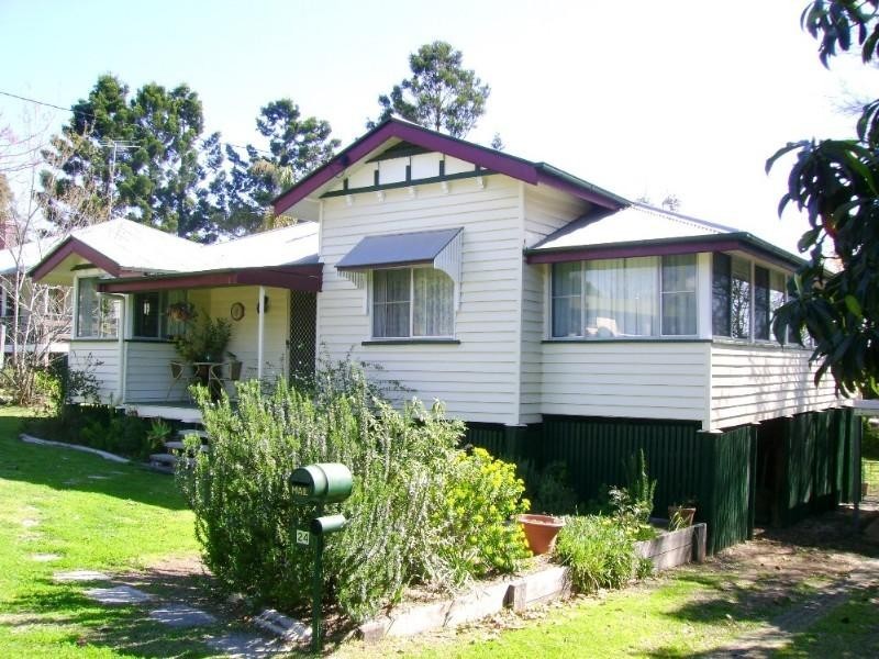24 Pine Street, Warwick QLD 4370