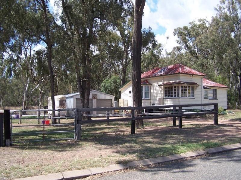 64 Law Road, Warwick QLD 4370