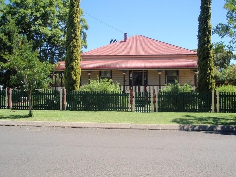 39 Pratten Street, Warwick QLD 4370