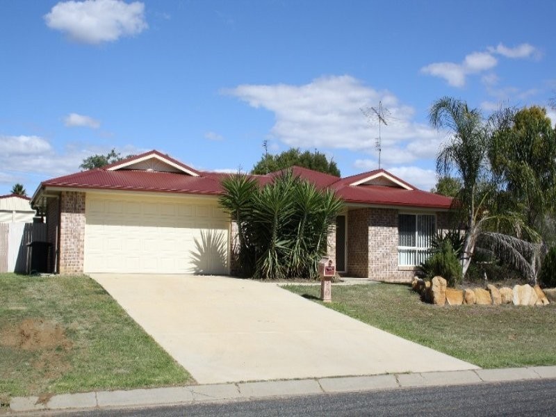 8 Johnson Street, Warwick QLD 4370