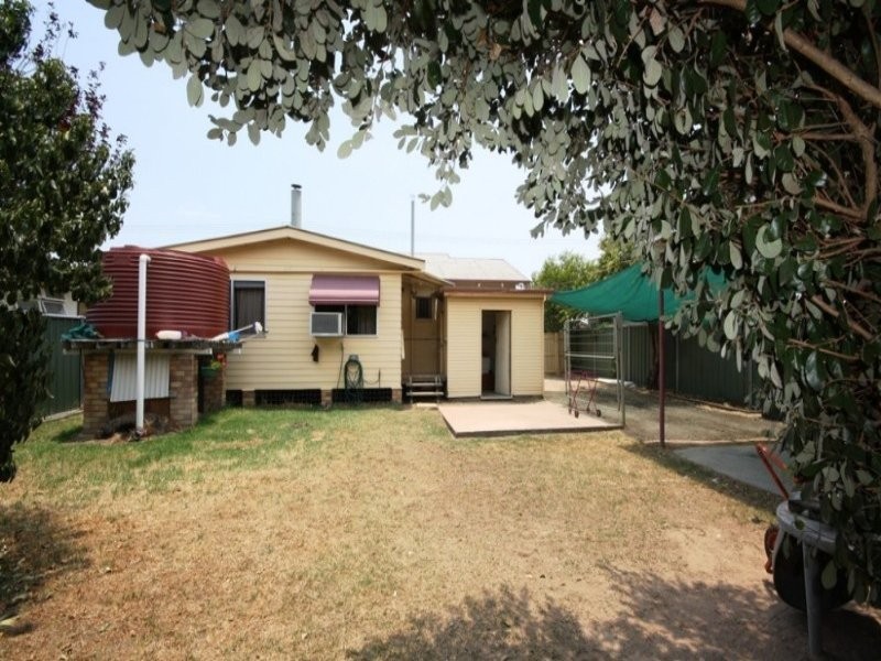 52 Stewart Avenue, Warwick QLD 4370