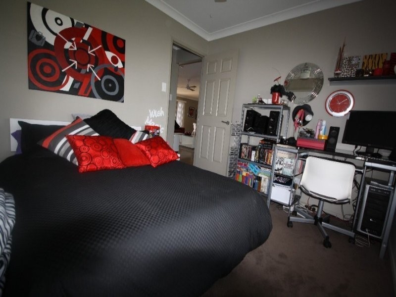 71 Gregory Street, Hendon QLD 4362