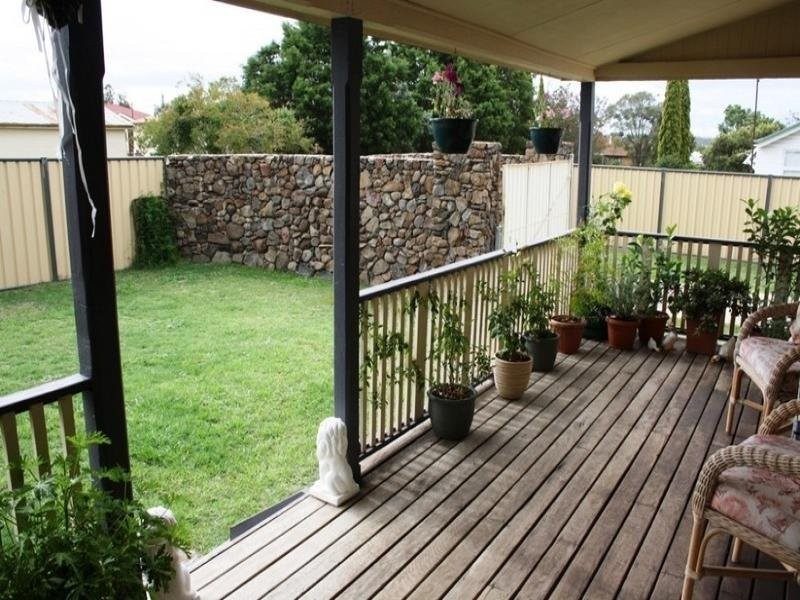 68 Myrtle Avenue, Warwick QLD 4370