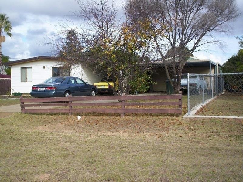 42 Baguley Street, Warwick QLD 4370