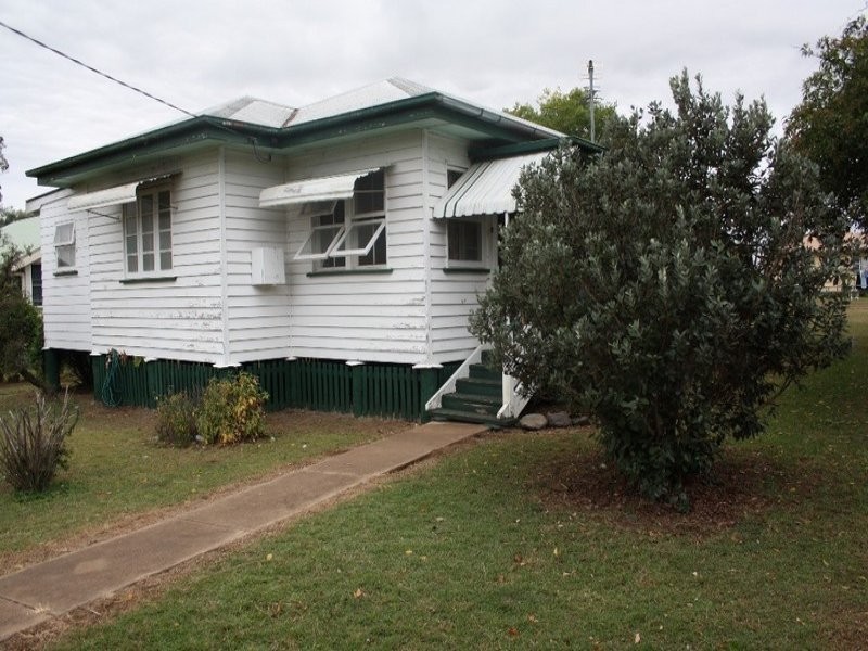 4 Market Square, Warwick QLD 4370