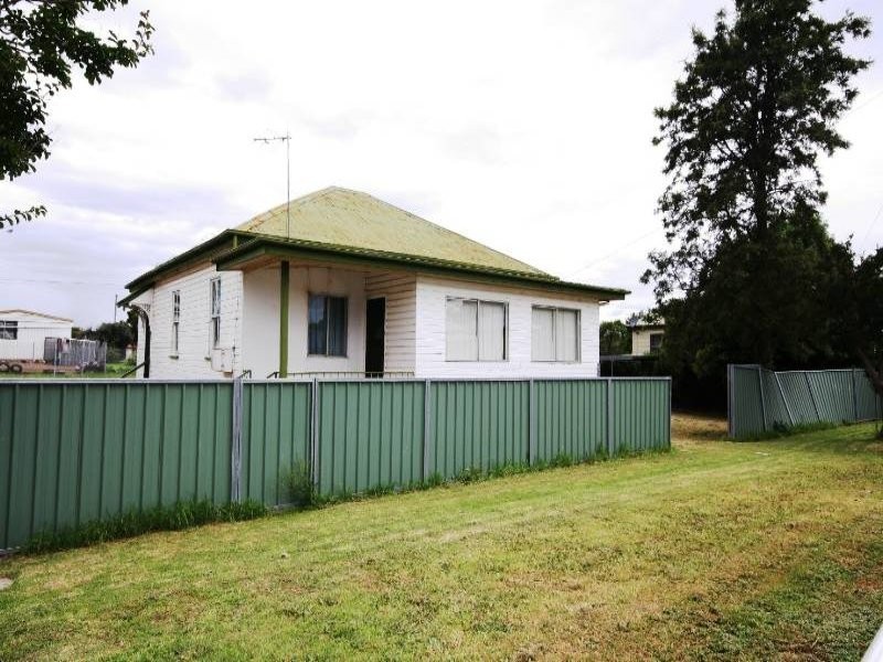 50 Lyons Street, Warwick QLD 4370