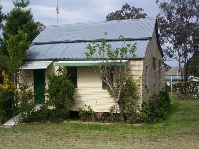 42 Wilga Ave, Warwick QLD 4370
