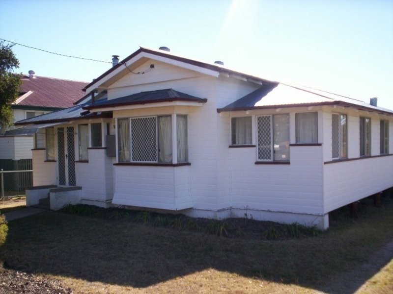 81 Pratten St, Warwick QLD 4370