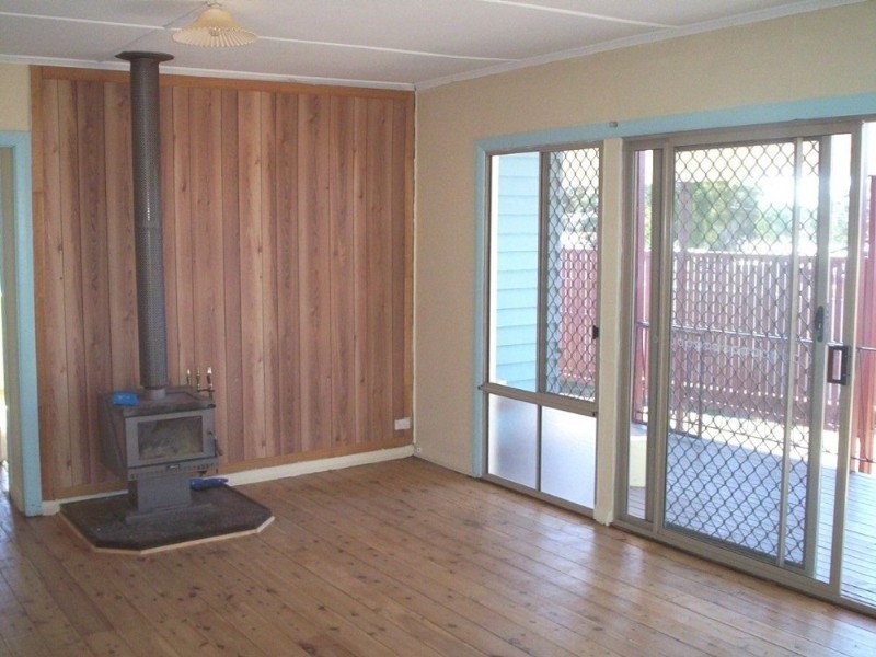 17 Batterham St, Warwick QLD 4370