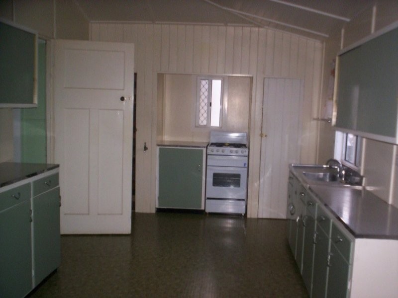 1 Braemar St, Warwick QLD 4370