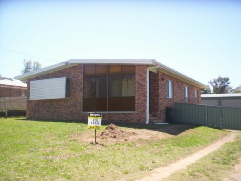 18 Furness Crescent, Warwick QLD 4370