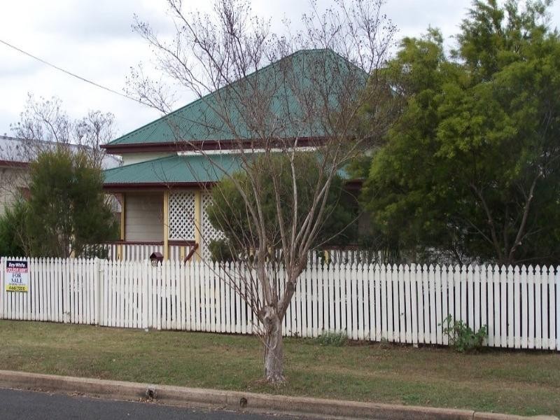 86 Albion St, Warwick QLD 4370