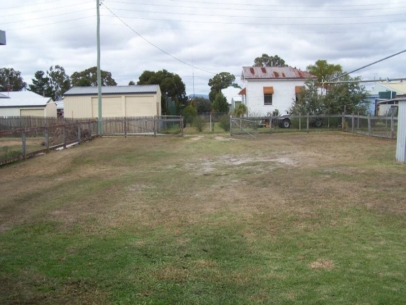 86 Albion St, Warwick QLD 4370