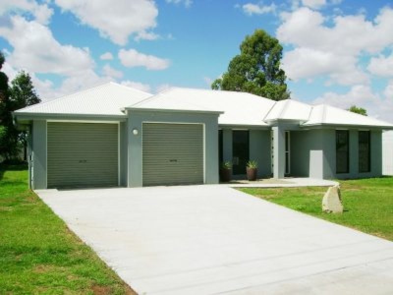 32 Devitt Street, Warwick QLD 4370