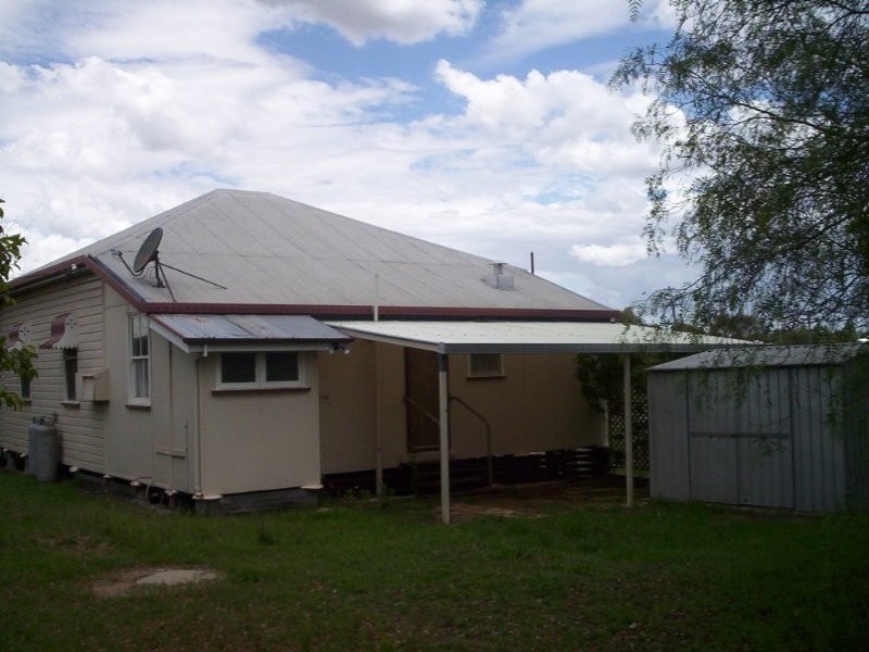 3 Churchill Drive, Warwick QLD 4370