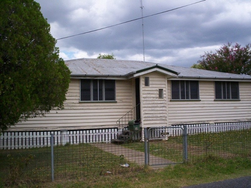 32 Myrtle Avenue, Warwick QLD 4370