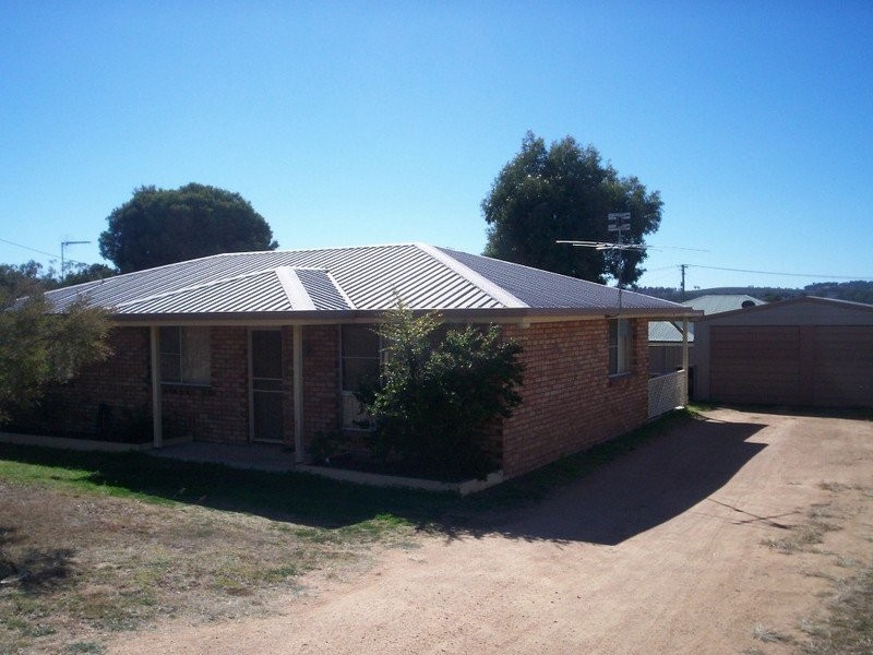 40 Fairway Drive, Warwick QLD 4370