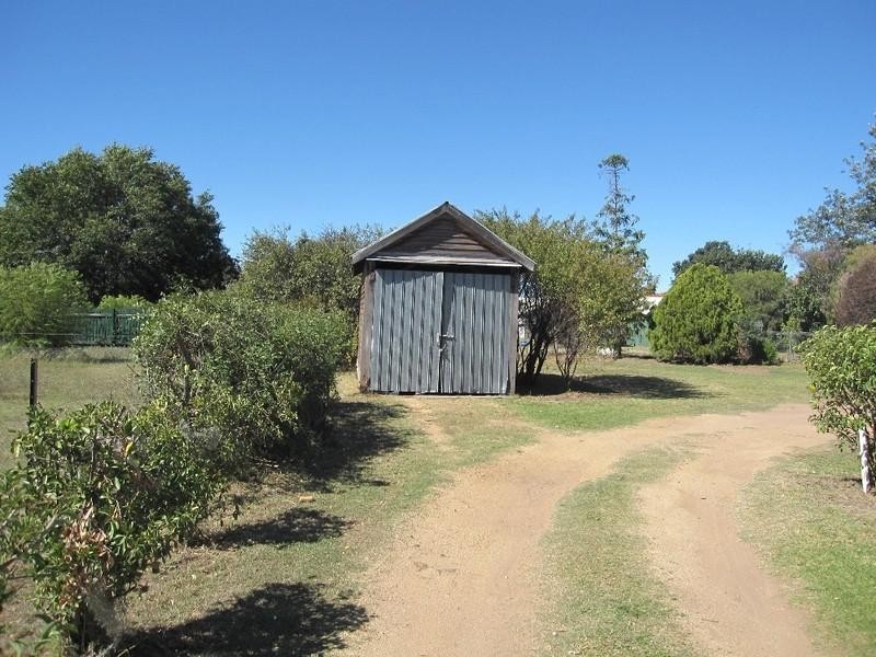 22 Oak Avenue, Warwick QLD 4370