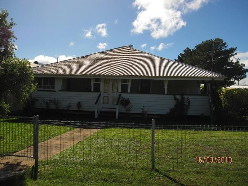 94 Dragon Street, Warwick QLD 4370