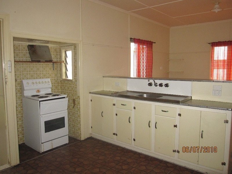 152 Wood Street, Warwick QLD 4370