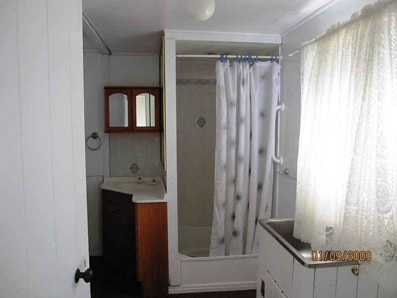 4 Drayton Street, Allora QLD 4362