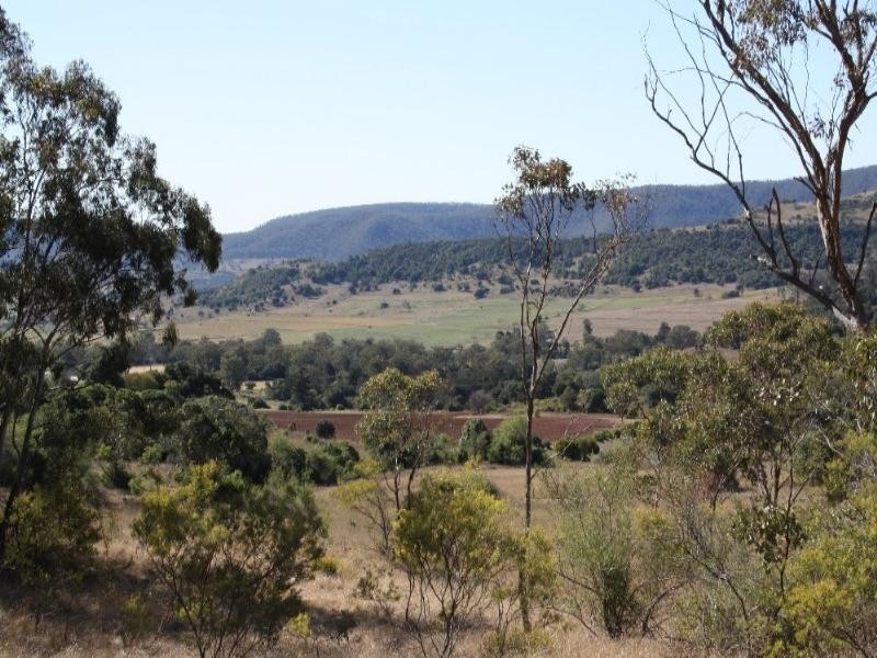 2 Coopers Gully Road, Warwick QLD 4370