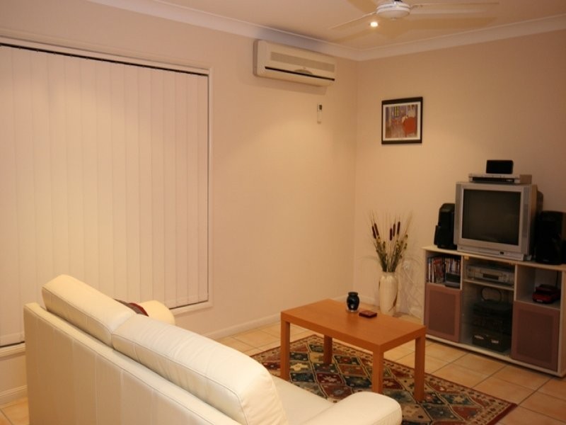 6 Siris, Douglas QLD 4814