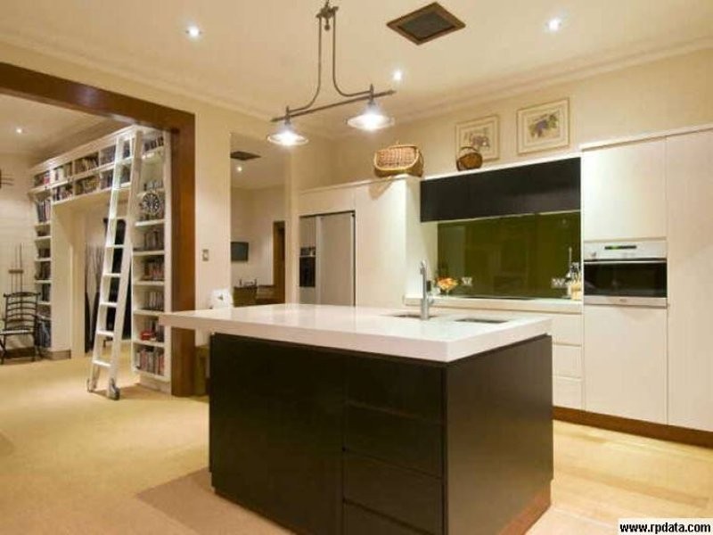 2 Kennedy Place, Bayview NSW 2104