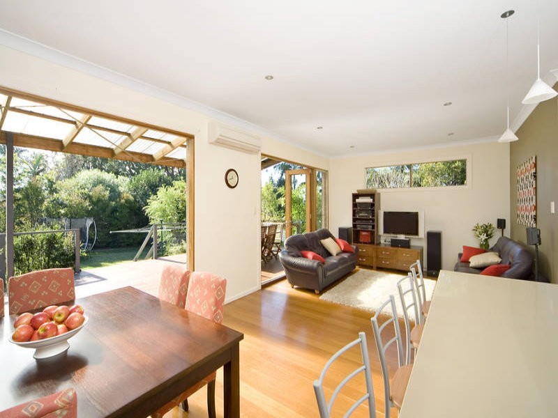 43 Wyadra Avenue, Freshwater NSW 2096