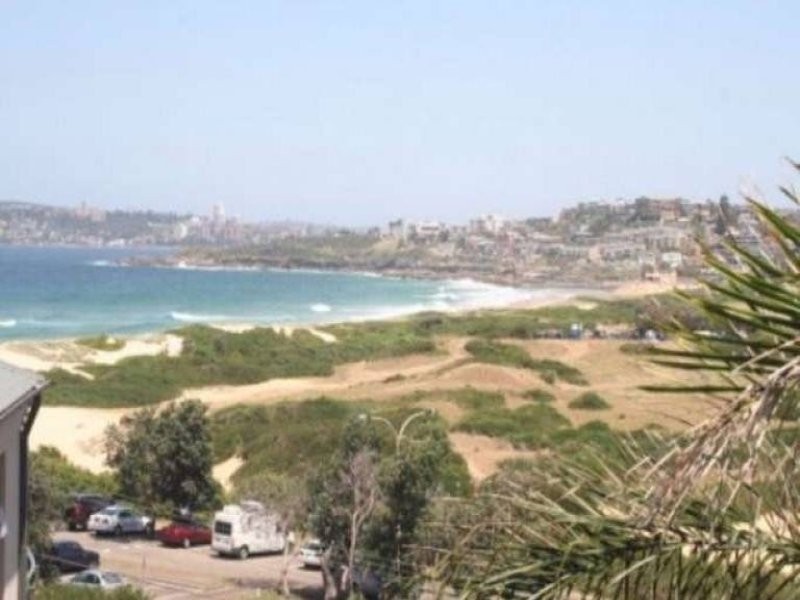 11 Taylor Street, North Curl Curl NSW 2099