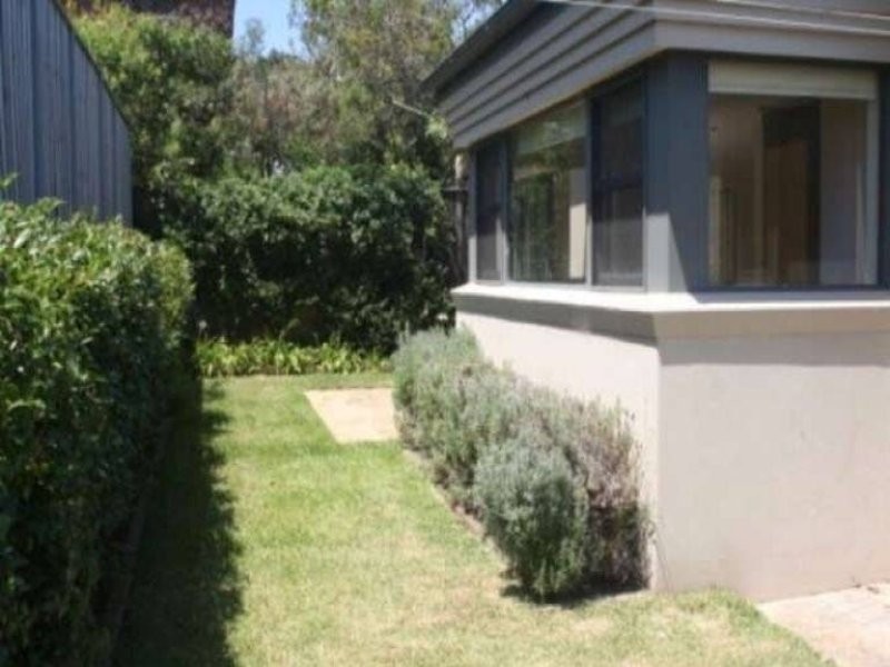11 Taylor Street, North Curl Curl NSW 2099