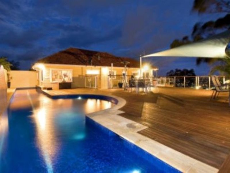 22 Connaught Street, Narraweena NSW 2099