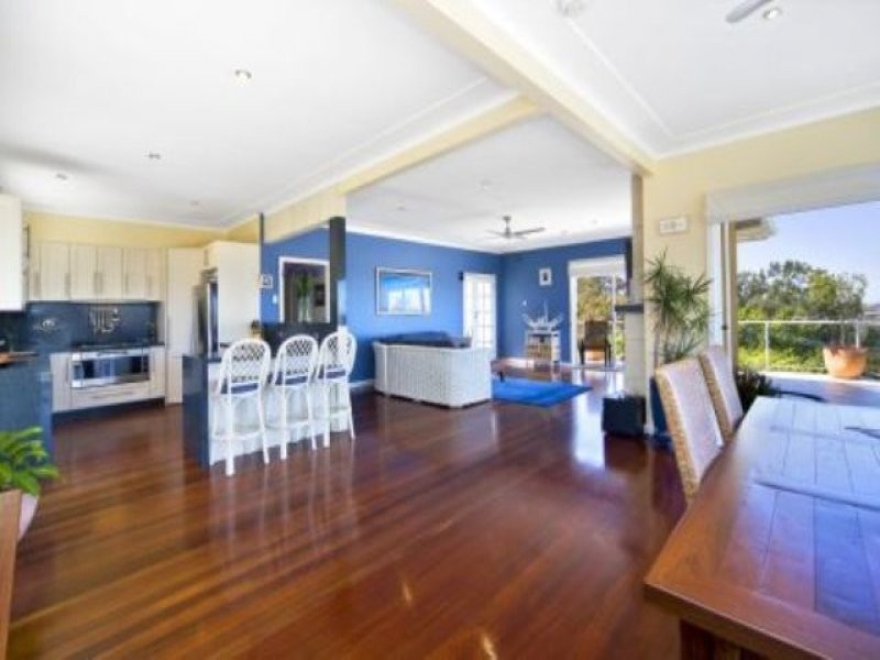 22 Connaught Street, Narraweena NSW 2099