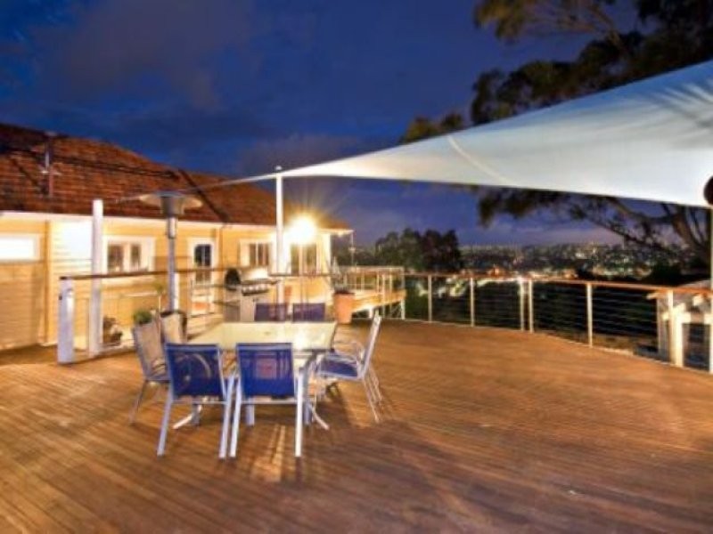 22 Connaught Street, Narraweena NSW 2099