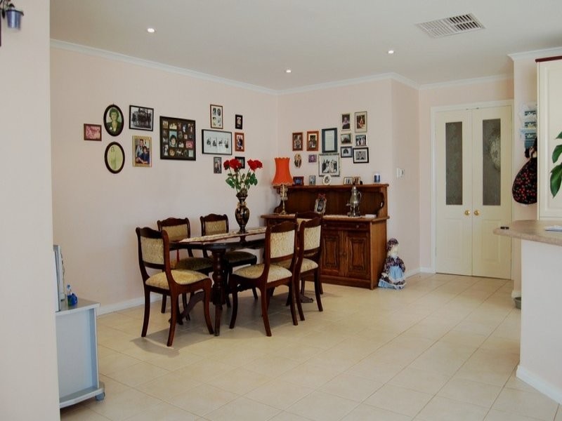 9 Clayton Street, Moonta Bay SA 5558