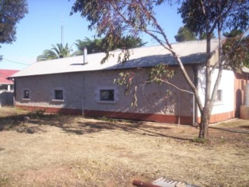 24 First Street, Moonta SA 5558