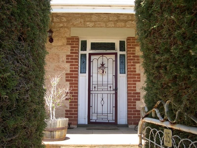 35 Walter Street, Maitland SA 5573