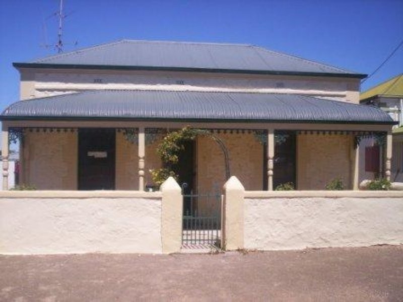 9 Stirling Street, Wallaroo SA 5556