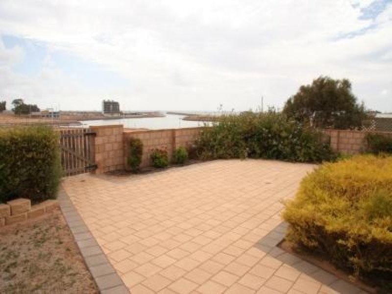 7 Gilmore Crescent, Wallaroo SA 5556