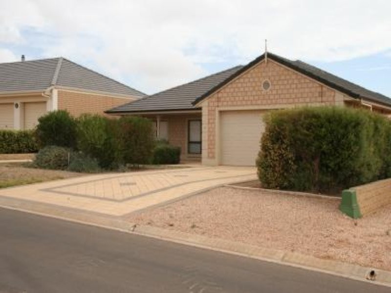 7 Gilmore Crescent, Wallaroo SA 5556