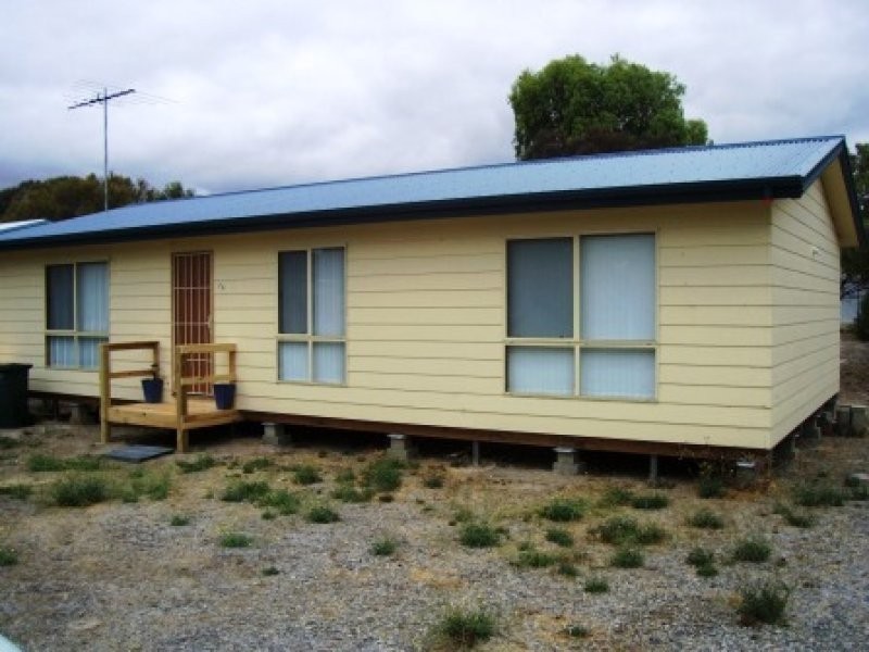 70 Ti Tree Street, The Pines SA 5575