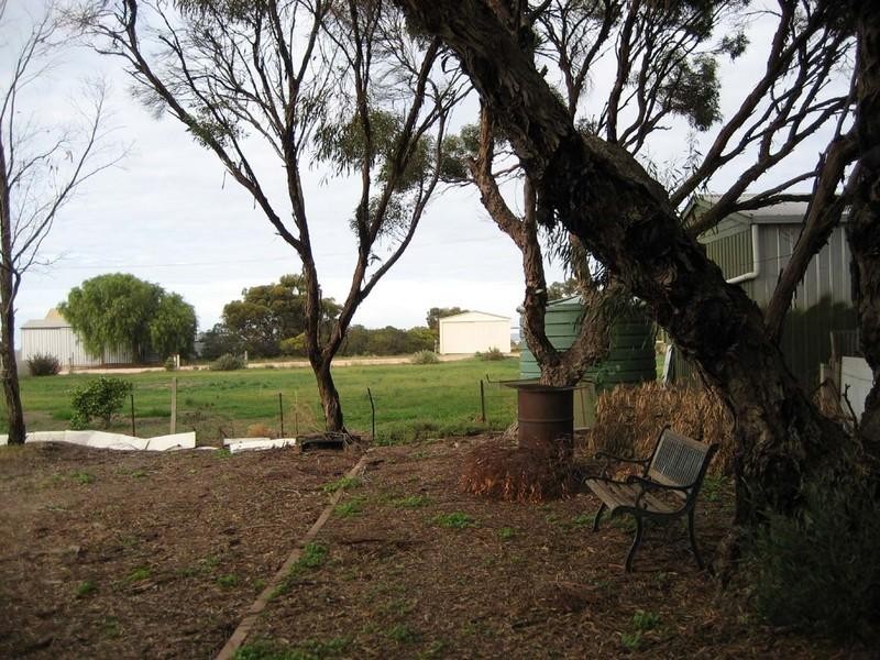 4 Horn Street, Port Clinton SA 5570