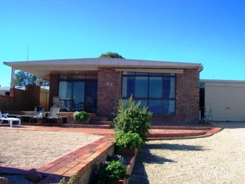 42 The Esplanade, Wallaroo SA 5556
